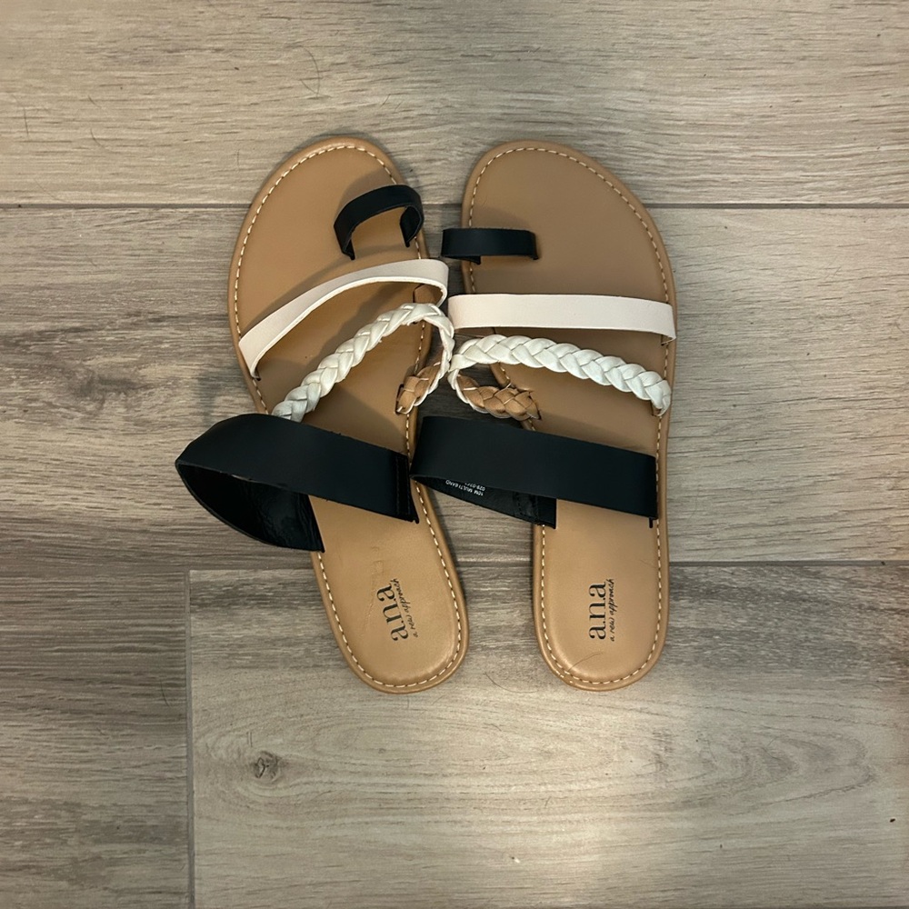 a.n.a Women's Black and Cream Sandals